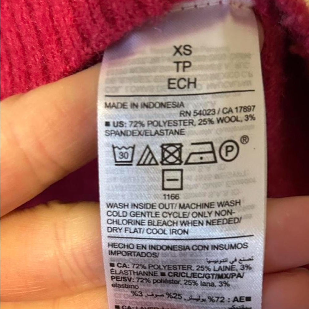 Old Navy Fuchsia Crewneck Sweater - Picture 8 of 12